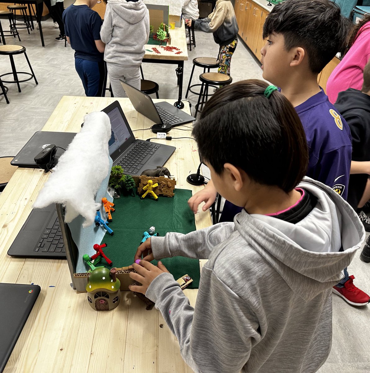 amoore114's tweet photo. Mr. Heyrend’s class loved creating Stop Motion animations on narratives they have been writing! @armstrongacad #GSDEdTech https://t.co/fkIGhfk98v
