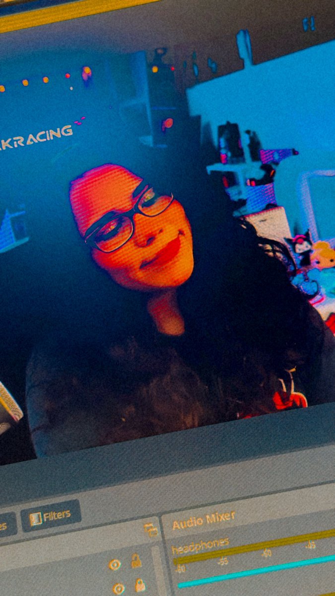 EN VIVO ✨💖

Twitch.tv/saltyemily