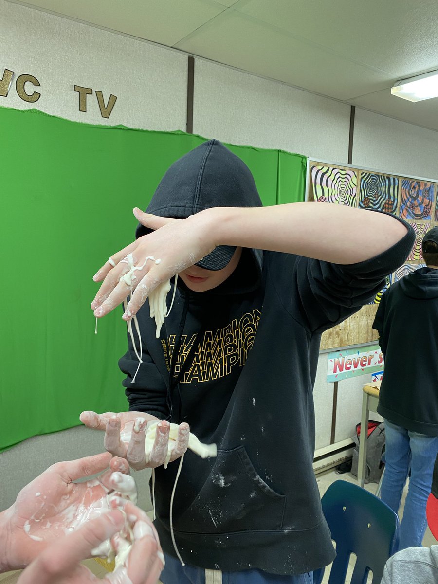 TaraMcFarling1's tweet photo. Is Magic Mud a fluid?  Investigations about this unique substance in grade 8 today @Woodman_Wolves @GEDSB #science #labactivities #fluids #scienceisfunandmessy https://t.co/p83odqSI2e
