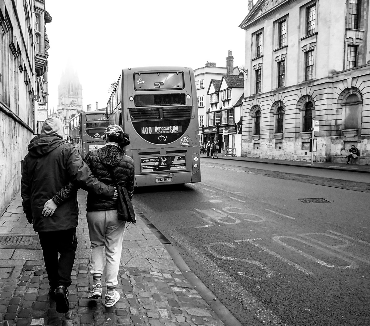 Oxford life 🖤

#streetlife 
#photographingoxford
#oxfordlife
#streetphotographer 
#streetphotography 
#capturestreet 
#blackandwhitephotography 
#oxfordhighstreet
#oxfordstreets
#streetphoto 
#candid 
#candidcapture
#street_avengers
#mycity
#street_badass
#love
#shadowmagazine