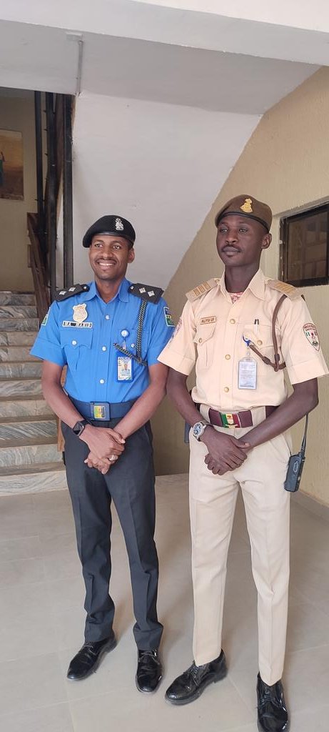 MaheedMuazu's tweet photo. POLICE / IMMIGRATION.

Not looking bad 👌 https://t.co/NQTeSEfn3L