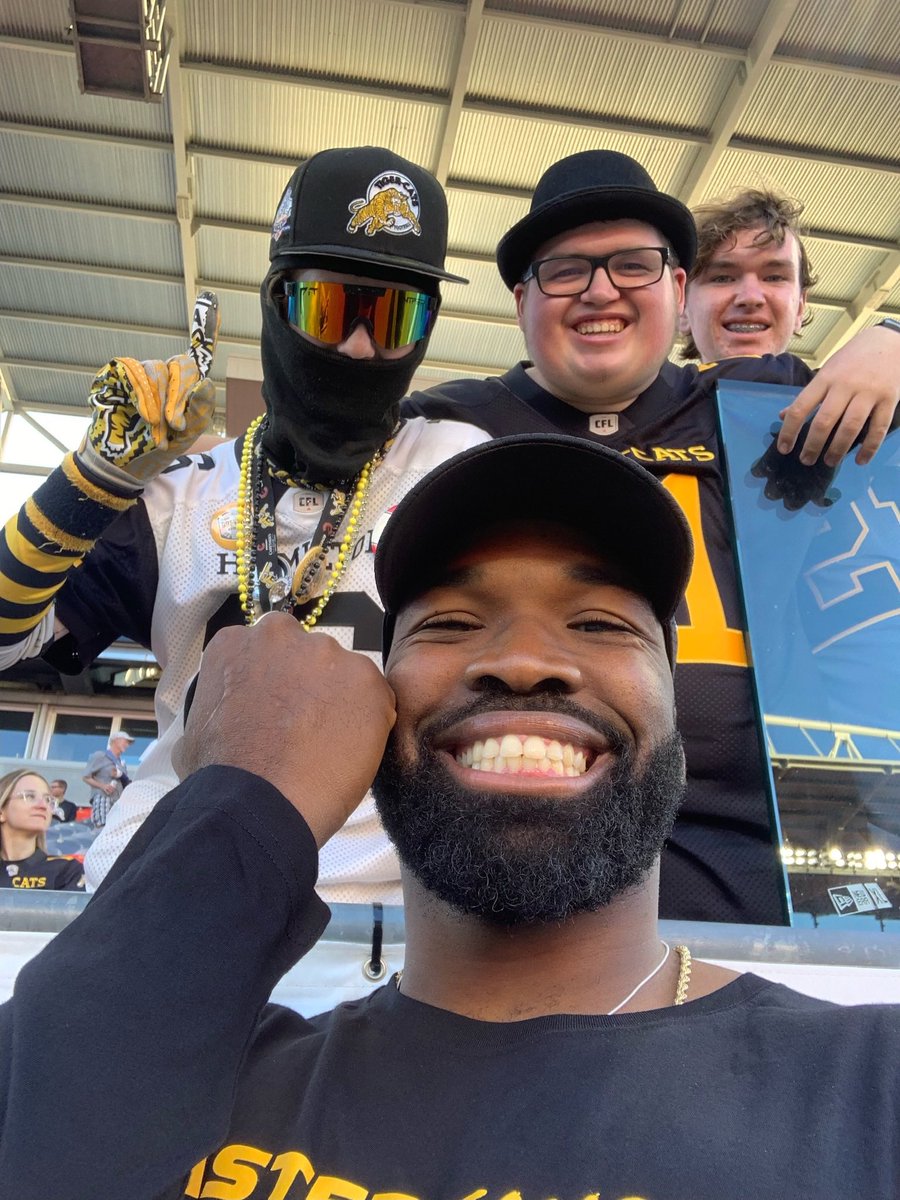 andyhouston03's tweet photo. It’s a good day to be from the hammer!!
@blitzboxpod @Simoni_Lawrence @LucasBuffo3 @Ticats @oskeewaawaa https://t.co/C5NrHMANOd