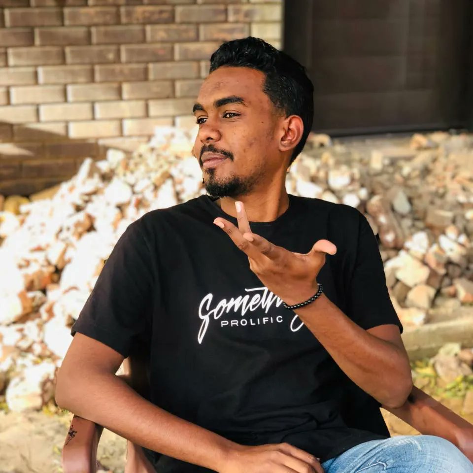 Adhooomy0's tweet photo. ليس هناك ظلام مستمر ،
ولاعتمة أبدية ،
لابُد للشمس أن تُشرق ..🖤🕊 https://t.co/EFNmNyyDbE