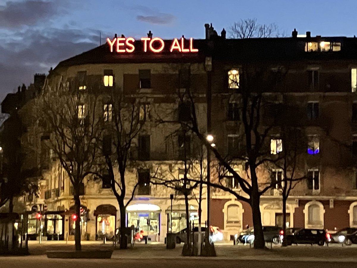 GmurHelen's tweet photo. ♥️ #Cloud #Sky #Nature #Lights
#Genève #Suisse 
#YestoAll
#Thursday #Eveningvibes
#Photography 
#Fotos 
#BainsdesPaquis
⁦@Plainpalais⁩
#Geneva #Switzerland
#SwissTourism
#MySwitzerland https://t.co/Kh9sSQQBf1