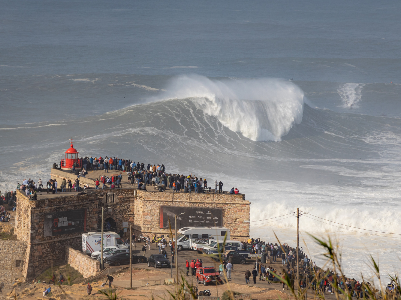 Looking for the BEST things to do in Nazare, Portugal AFTER you've seen the giant waves? 🌊 <a href="/visitportugal/">Visit Portugal</a> 👇👇 officertravels.com/things-to-do-i…
