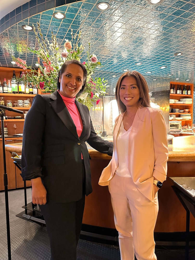 What would #PinkLuncheon be without an emcee – or two! Simi Sara &amp; Sophie Lui are here to keep things running smoothly and, most of all, have fun! 

Thanks to @simisara980 &amp; <a href="/sophielui/">Sophie "I used to have a check mark" Lui | 呂婉謀</a> for giving your time to help raise funds for kids in need! 👋