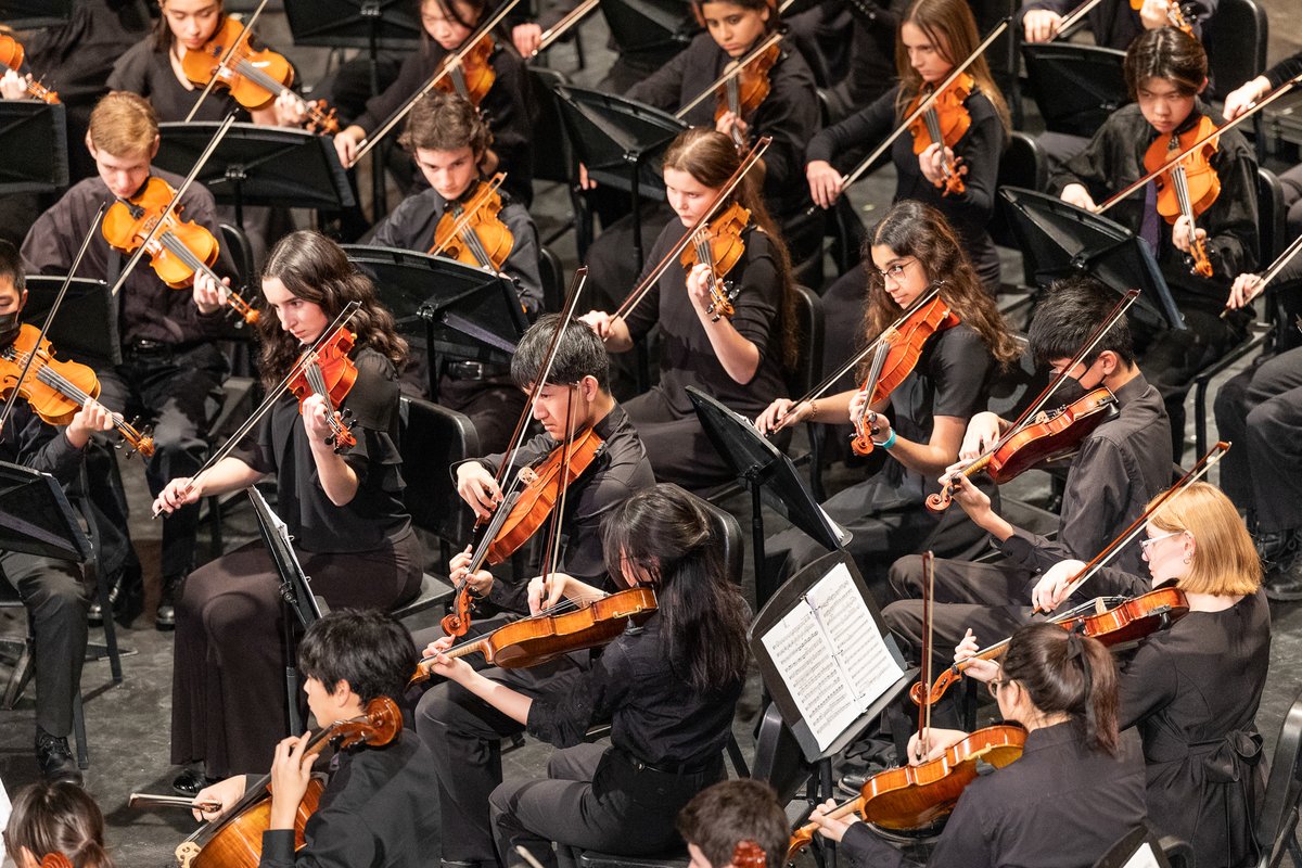 OYO_Michigan's tweet photo. We're still thinking back to last Thursday's Winter Concert! Here are a few of our favorite highlights from the philharmonia orchestra, including soloist Minjun Kim performing the Bruch Violin Concerto in G Minor. https://t.co/1iYxVyplmJ