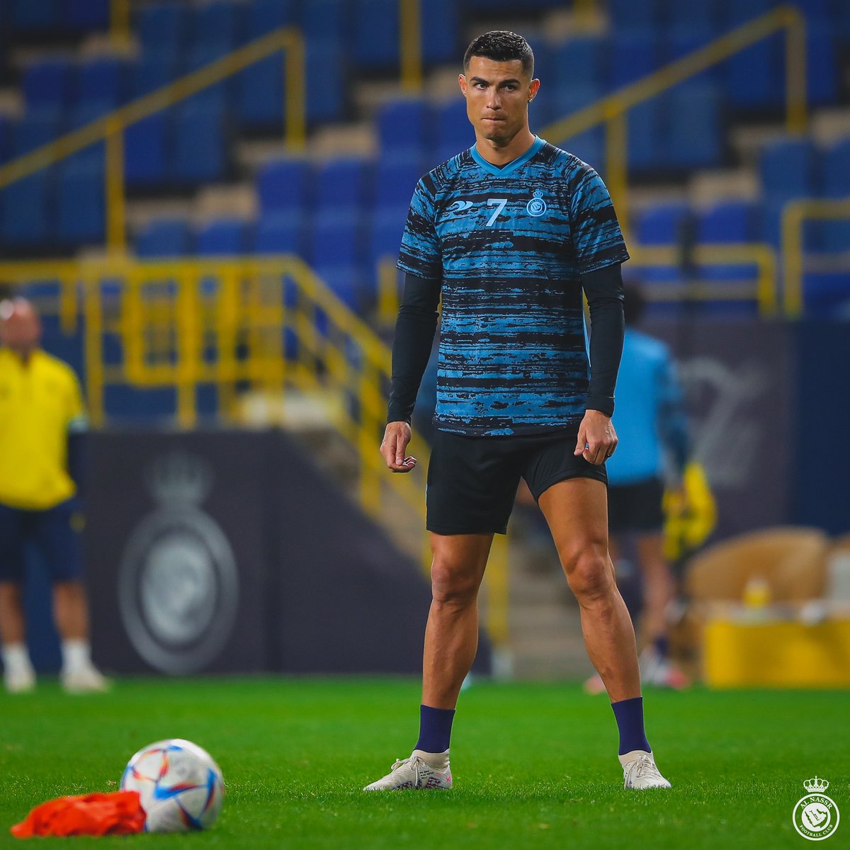 AlNassrFC_EN's tweet photo. Hold 😮‍💨 
Set 🎯 
Shoot 💥 https://t.co/sFKfdHsSXS