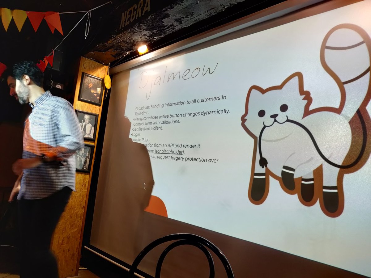 python_vigo's tweet image. Wow @androsfenollosa presenta en exclusiva mundial su framework Djalmeow! 🐈‍⬛ #Django #websockets #Python #Vigotech