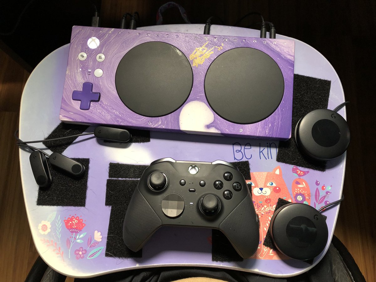 mikethequad's tweet image. ❎I got a cool meeting talking about gaming and accessibility this late afternoon…
but I was thinking of a shorty stream right after⁉️

🏔Apex Legends Season 16 be slapping!

🥵(Sexy gaming set up pic for attention)
—
#xboxadaptivecontroller #XAC #Xbox #Twitch