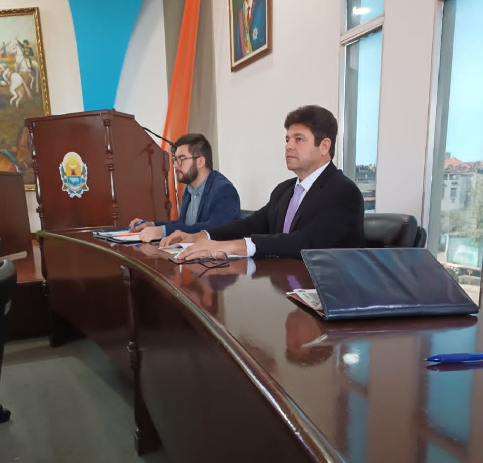 rafaelbottaro1's tweet photo. Seguimos trabajando por el bienestar de los anzoatiguenses, hace minutos en sesión ordinaria
#Cleanz #anzoategui https://t.co/9d1lcE3fdl