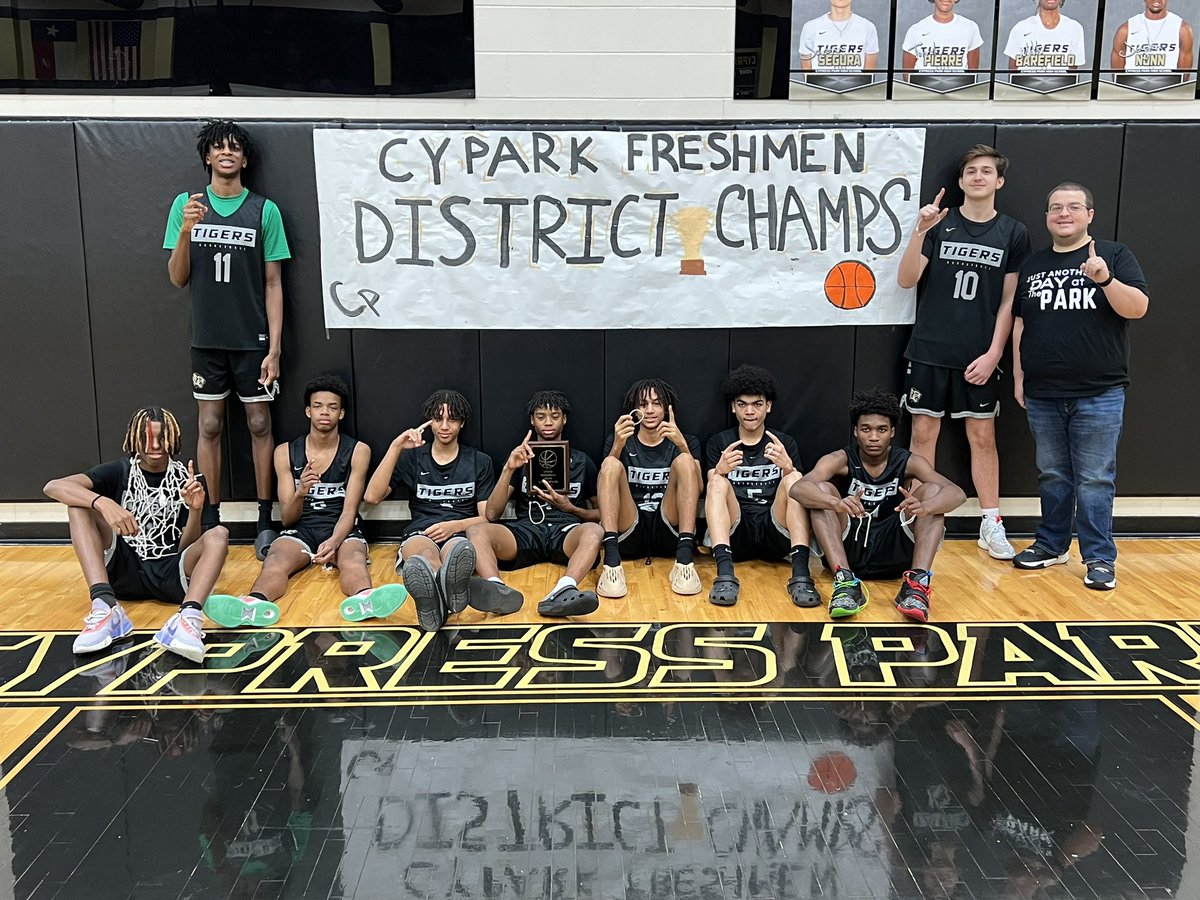 Coach_ZA_Mace's tweet photo. Your @CyParkHoops Freshmen Black Team are 16-6A District CHAMPS!!🏆

So proud of the hard work these young men have put forth towards this Milestone.

We thank all the Parents and everyone @CypressParkHS for their support during the season!🐯🏀💪

@CyParkAthletics @CyParkABC2016 https://t.co/YDQQv5ADXC