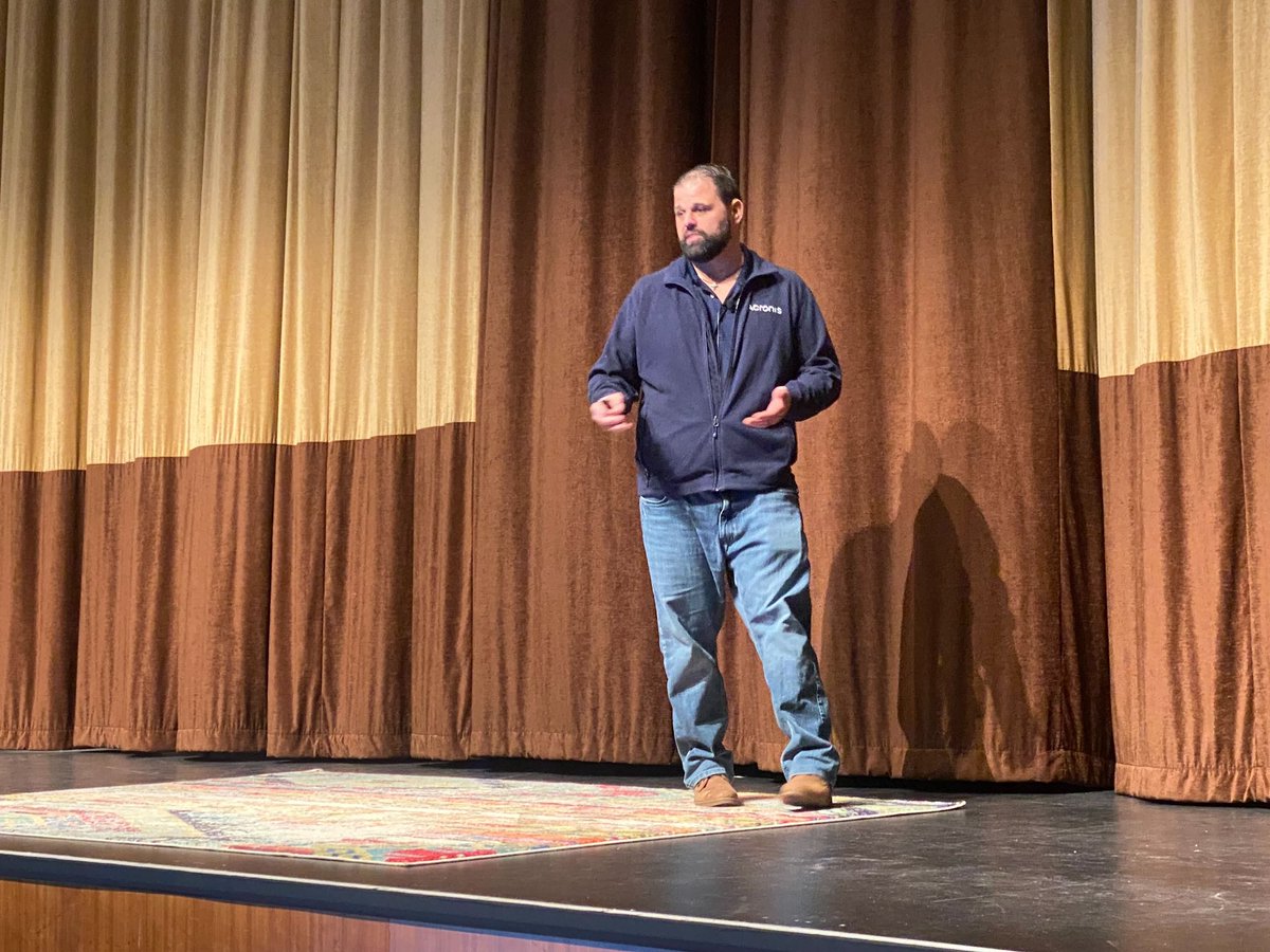ScaleComputing's tweet photo. Greg Howard from @Acronis delivers his keynote on modernizing #msp #ransomware and other #cyberthreat defenses. #Platform2023 #Platformpartner https://t.co/r3ynP77a00