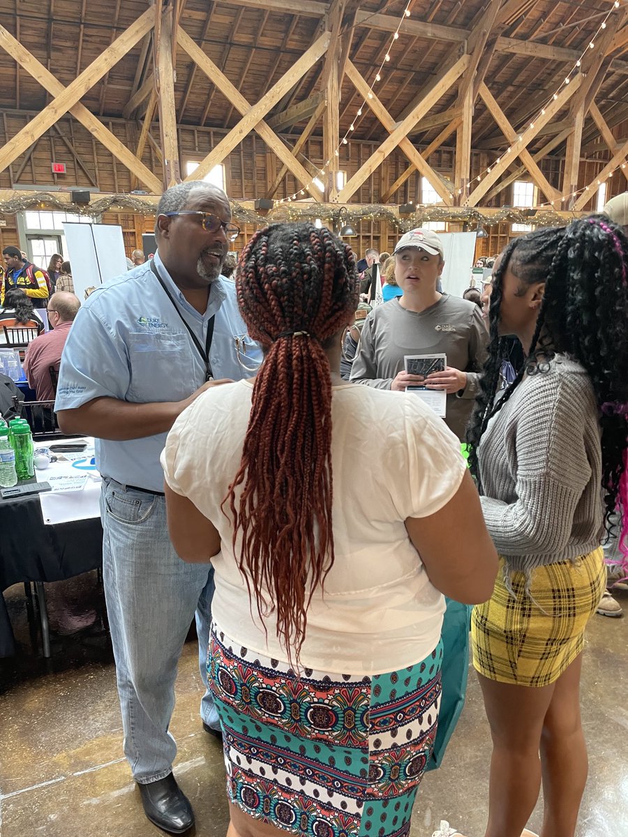 Delighted to represent ⁦<a href="/DukeEnergy/">Duke Energy</a>⁩ at the ⁦<a href="/MooreSchools/">Moore County Schools</a>⁩ Career Fair today in Pinehurst. Pleased to talk with high school students and answer their questions about career opportunities as we transition to a cleaner energy future.