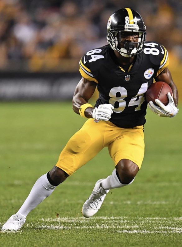 mrchris172's tweet image. Ok now hear me out……… #NFLDraft #ProComp #TogetherBlue 👀🍿🥤