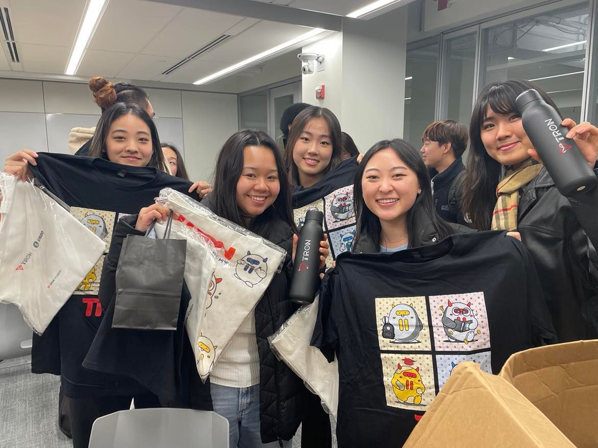 We are excited to announce the 
#TRON X #BostonHacks collab 🎇🎇 for our annual event for 2023!

We're officially a #TRONAcademy partner!
It's exciting to be working with <a href="/trondao/">TRON DAO</a>. 

Let's #BUIDL. 🛠️