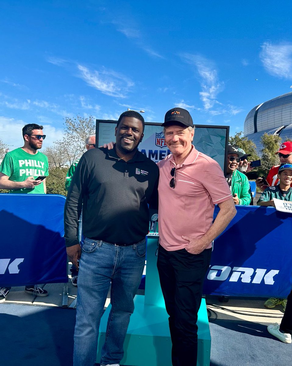 artisnstevens's tweet photo. Gratitude to 4X Emmy winner, Breaking Bad star @BryanCranston! Thank you for your supporting fundraiser for 2 #SuperBowl tickets &amp; helping @BBBSA raise $197,133 during Super Bowl week! #BreakingGood #BiggerTogether https://t.co/jdkUOFcRY8
