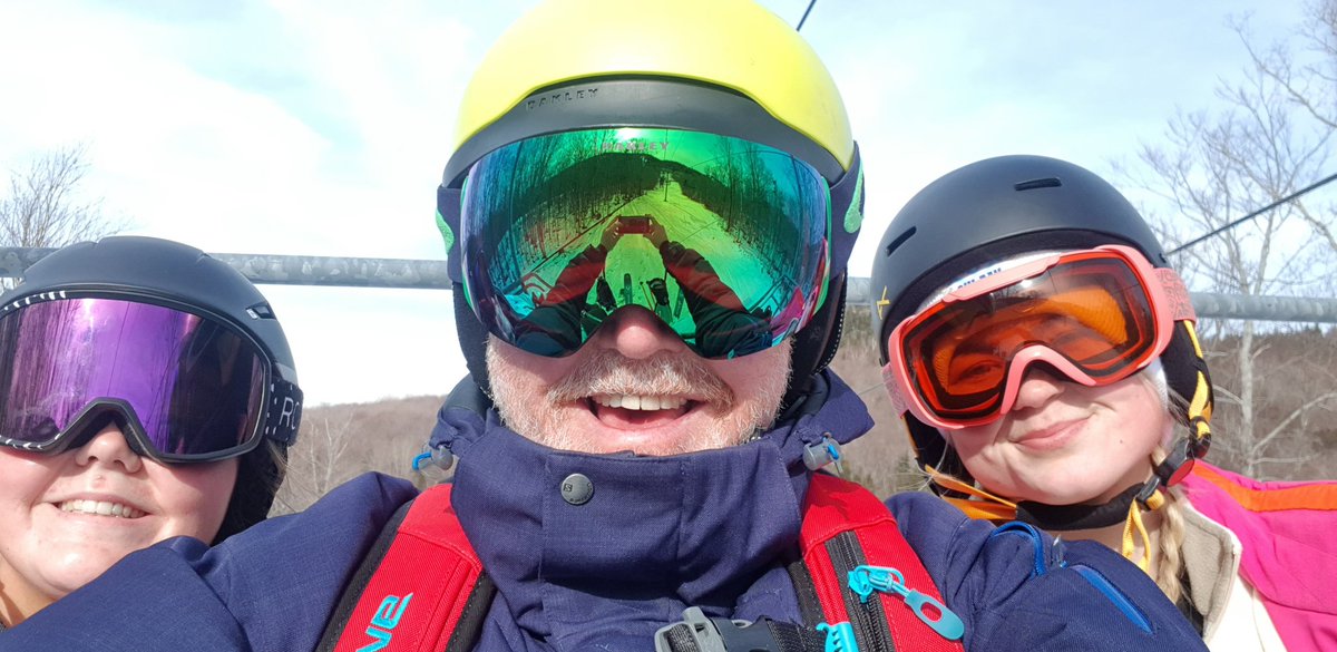 WHSTrips's tweet photo. Groups shredding on Bear Claw &amp; Fox's Tail on their last ski at Cannon#ifyoucantakeityoucanmakeit🎿👏👏👏 https://t.co/Ascz5Dtw8d