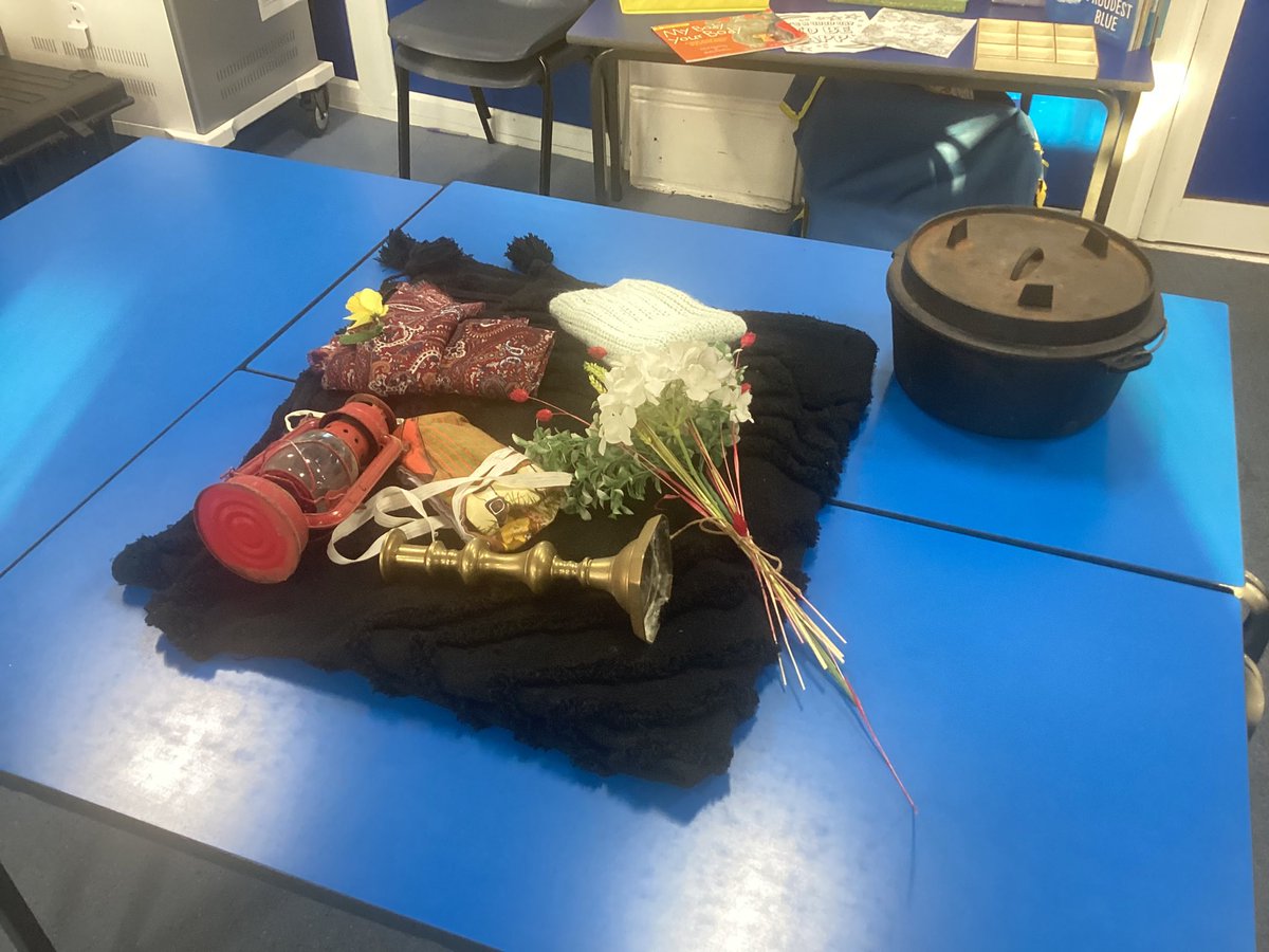 Had so much fun creating these resources and planning this lesson! 

The children loved investigating a fictional family who was around in 1665 who had to deal with the effects of the PLAGUE ! 👩‍🏫