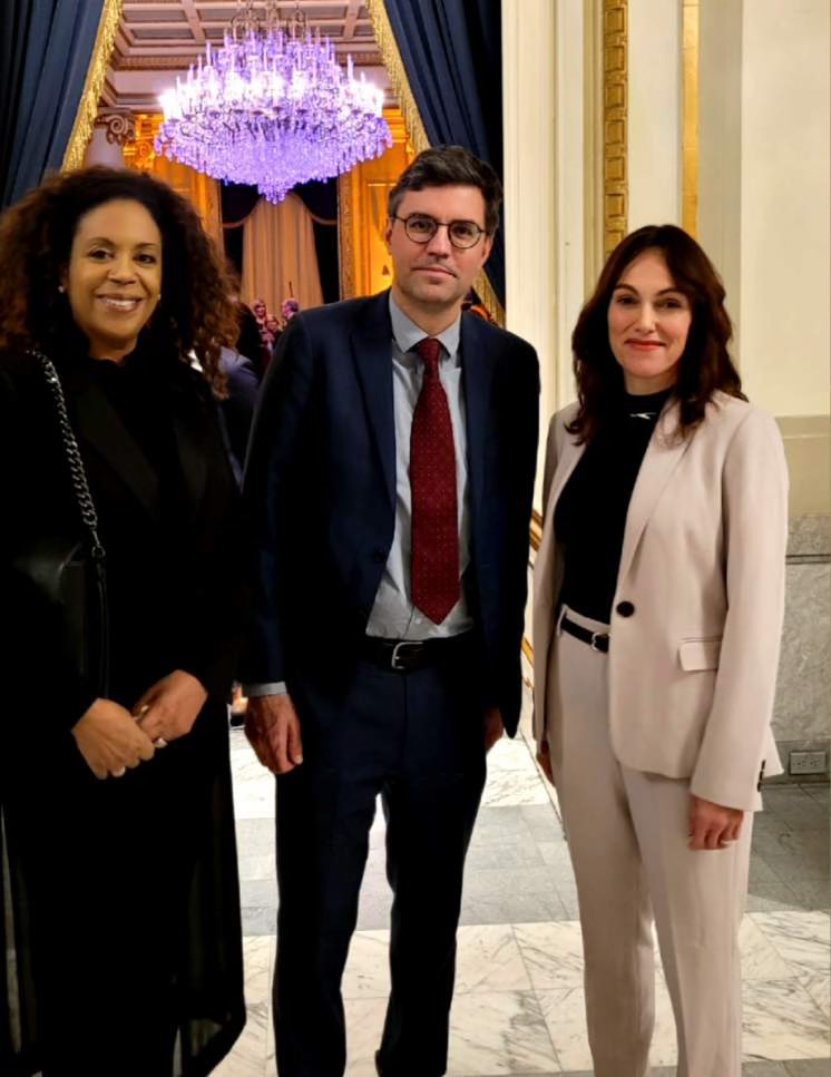 Très fier de compter <a href="/JusticeProBono/">Justice Pro Bono</a> parmi les partenaires de la commission. Félicitations pour le travail exceptionnel que vous faites pour rendre le système de justice plus accessible. Ce fut un plaisir de célébrer avec vous. Joyeux 15e !