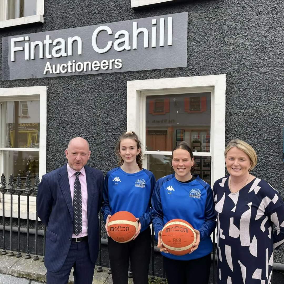 CavanEagles's tweet photo. It's so encouraging to see local businesses like Fintan Cahill Auctioneers for coming on board as a sponsor of our Ladies National League Team. 
Thanks to Fintan &amp; Catherine for their generous support.
👏🏽👏🏽☺️🏀 https://t.co/qZB5jhWeda