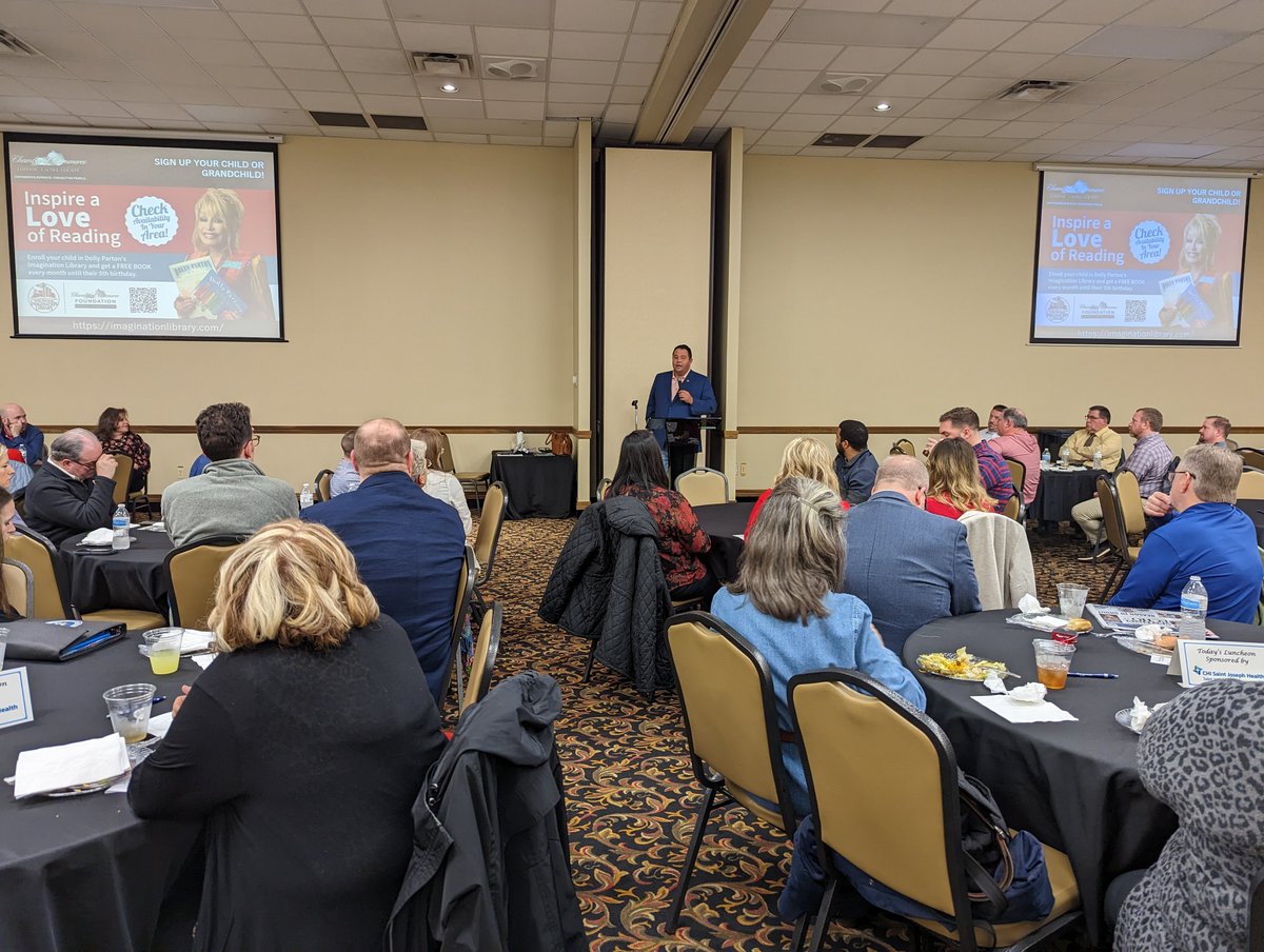 londonkychamber's tweet photo. Today's featured speaker was Mayor Randall Weddle. Mayor Weddle updated members on several street &amp; sidewalk upgrades planned for the city. He also encouraged the business community to support the new Business Development Board &amp; answered questions from guests. @VoteRandallW https://t.co/XGcmRys92c