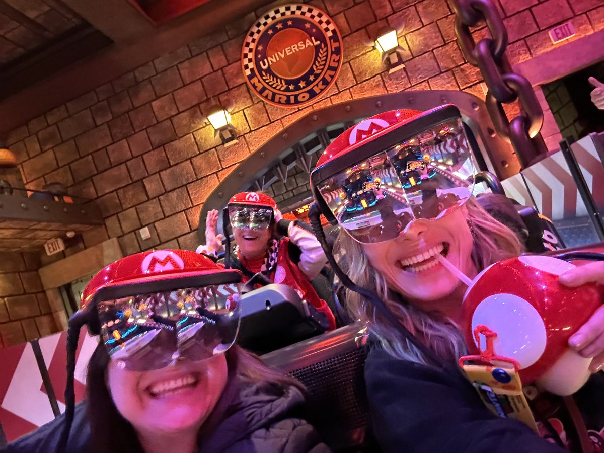brielarson's tweet photo. Thank you #SuperNintendoWorld &amp; @UniStudios for transporting me &amp; my friends to the Mushroom Kingdom 😭🍄❤️ @NintendoAmerica https://t.co/0x211M6IE2