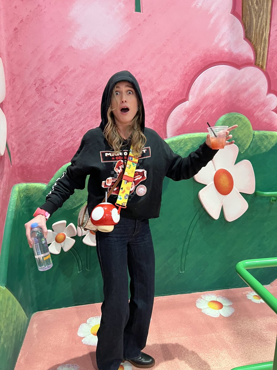 brielarson's tweet photo. Thank you #SuperNintendoWorld &amp; @UniStudios for transporting me &amp; my friends to the Mushroom Kingdom 😭🍄❤️ @NintendoAmerica https://t.co/0x211M6IE2