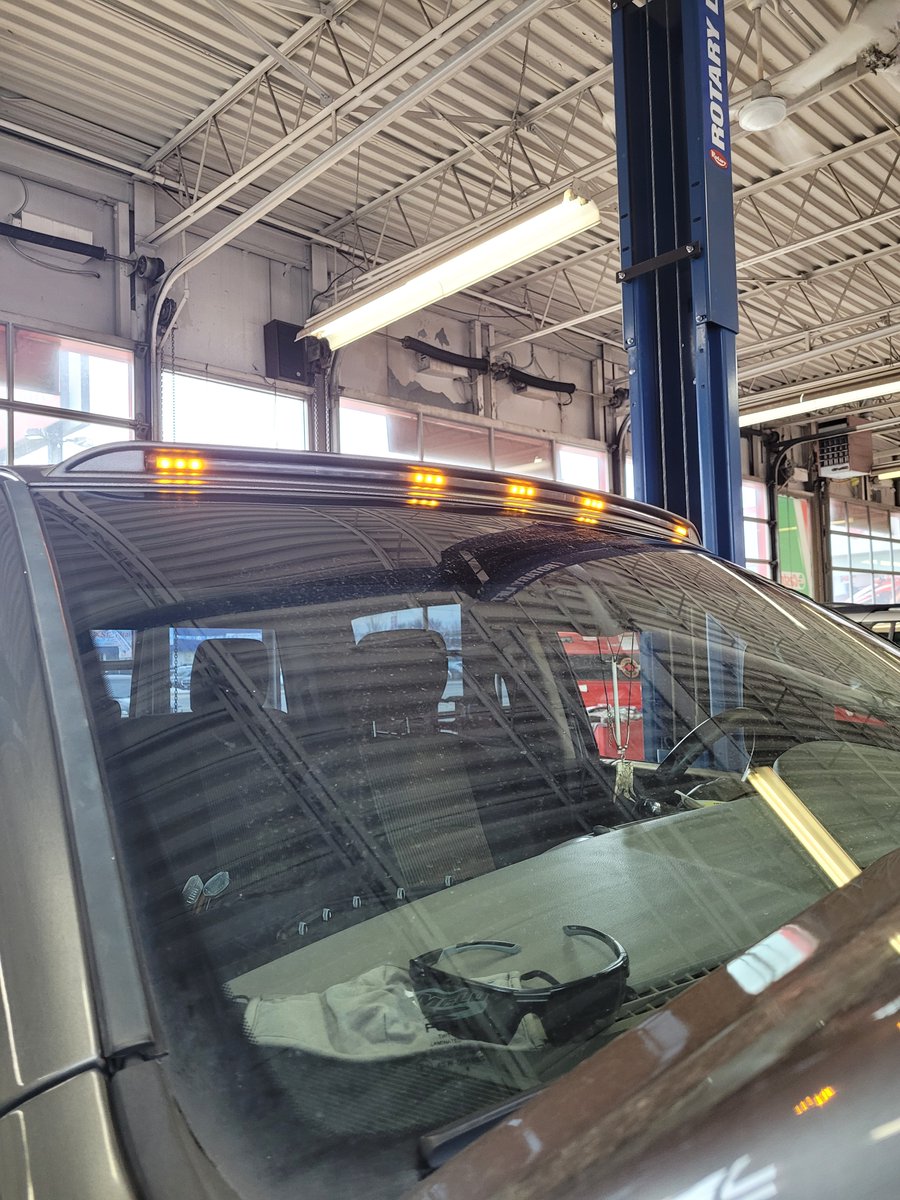grangertires's tweet image. New LED light bar installed on the roof of a Ram 1500. Looking good! #ram1500 #ram1500hemi #lightbar #led #ledlights