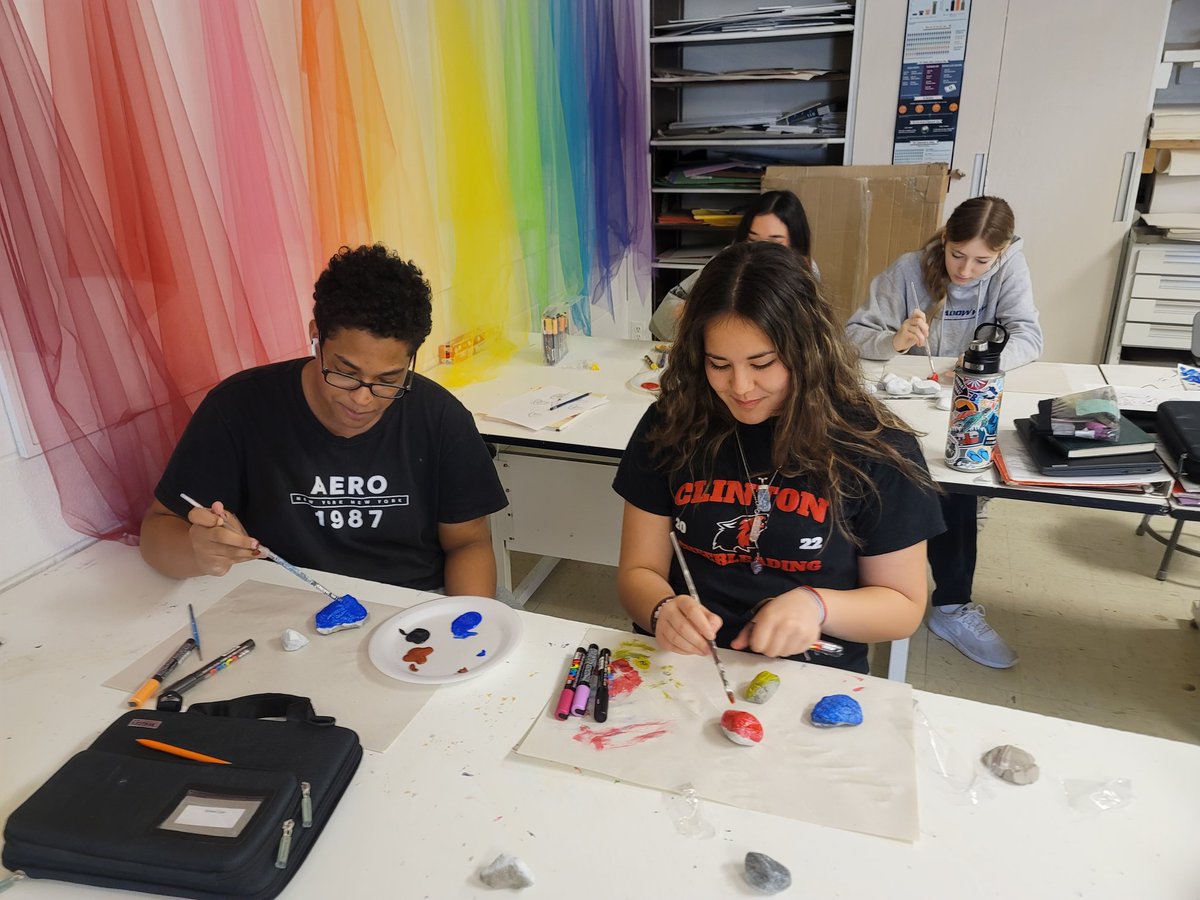 Painting KINDNESS rocks during enrichment today! #bekind #kindnessmatters #CHSartkidsrock <a href="/CCSredwolves/">Clinton Community Schools</a> <a href="/CHS_LeadsTheWay/">Clinton High School</a>