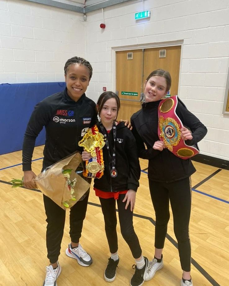 NewBrightonPS's tweet photo. We had a special visitor today in our PHSE lessons. The children have been exploring their dreams and goals, and today they’ve all met WBC female super-welterweight champion, Natasha Jonas. Her message is “never give up.” #nbpsPHSE #NatashaJonas #boxing https://t.co/14GGeKkHlW