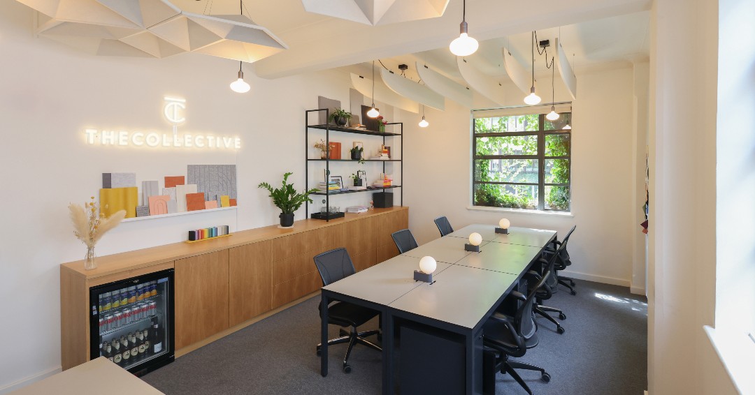 Bespoke and standard ceiling baffles elevate acoustics and keep drifting noise and echoes at bay. A valuable addition to a busy workspace. 

To learn more about our acoustics, send us a message or request a brochure via our website.