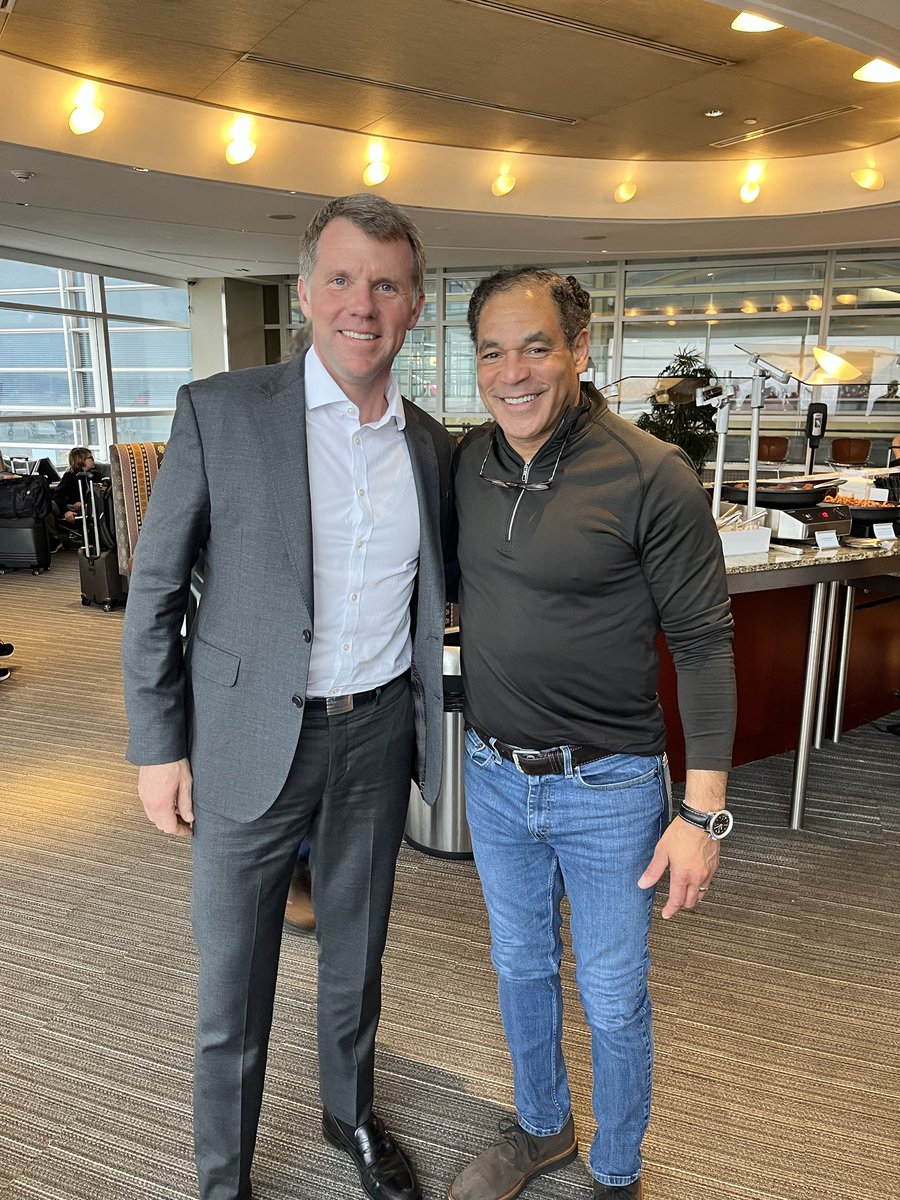 Never know who you’ll meet at lounge… CNAS colleague…