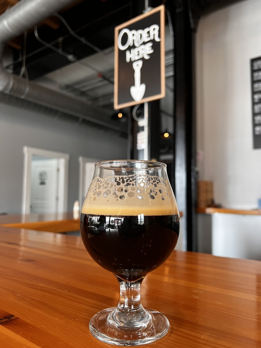DigDeepBrewing's tweet image. The best way to beat the rainy day blues, is a cinnamon bun stout! 

 #rainyday #cinnamon #craftbrewery #craftbrew #marylandmade #brewerylife #marylandbrewery #maryland #beer #brewery #queencitiesfinest #brewed