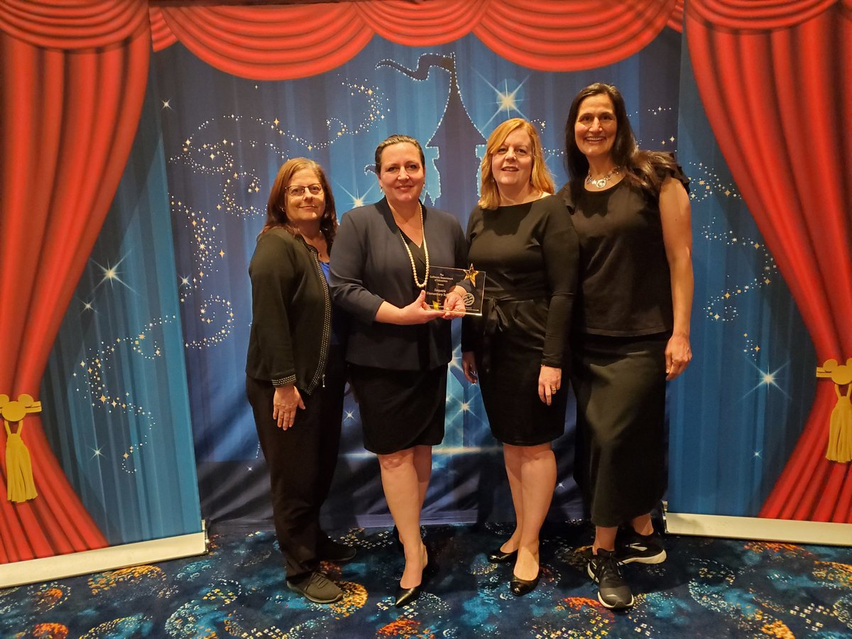 SequoiaEL's tweet photo. #SequoiaElem Represents at CA Distinguish School Awards at the Disneyland Hotel, Anahiem. @SequoiaEL @MtDiabloUSD https://t.co/lSDY22QQOY
