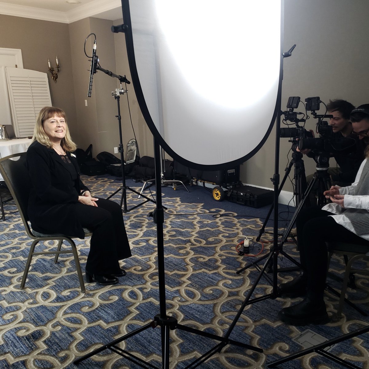 Another great day in Ottawa interviewing Members of Parliament about their experiences!

Thank you again to the 40+ MPs who spoke with us to help youth better understand the role of elected representatives.

The videos will be made available soon as part of our #RepDay program.