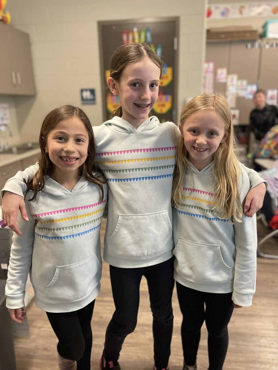 MrsStrain2's tweet photo. Twin/triplet Day @SLCSpearson! https://t.co/5VQxGVFbim