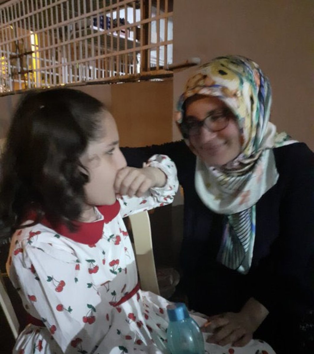 akinipek01's tweet photo. Asrın felaketi değil, felaketleri.

“Sınıf öğretmenleri Elif-Şahin Kızıltepe ve kızları Evlanur, Maraş’taki evlerinin enkazında hayatını kaybetti. Cenazelerine dün ulaşıldı, bugün Adana’da defnedildiler. Yedi yıldır yaşadıklarını ne siz sorun ne ben söyleyeyim. Acı üstüne acı” https://t.co/BAXLnvSaPS