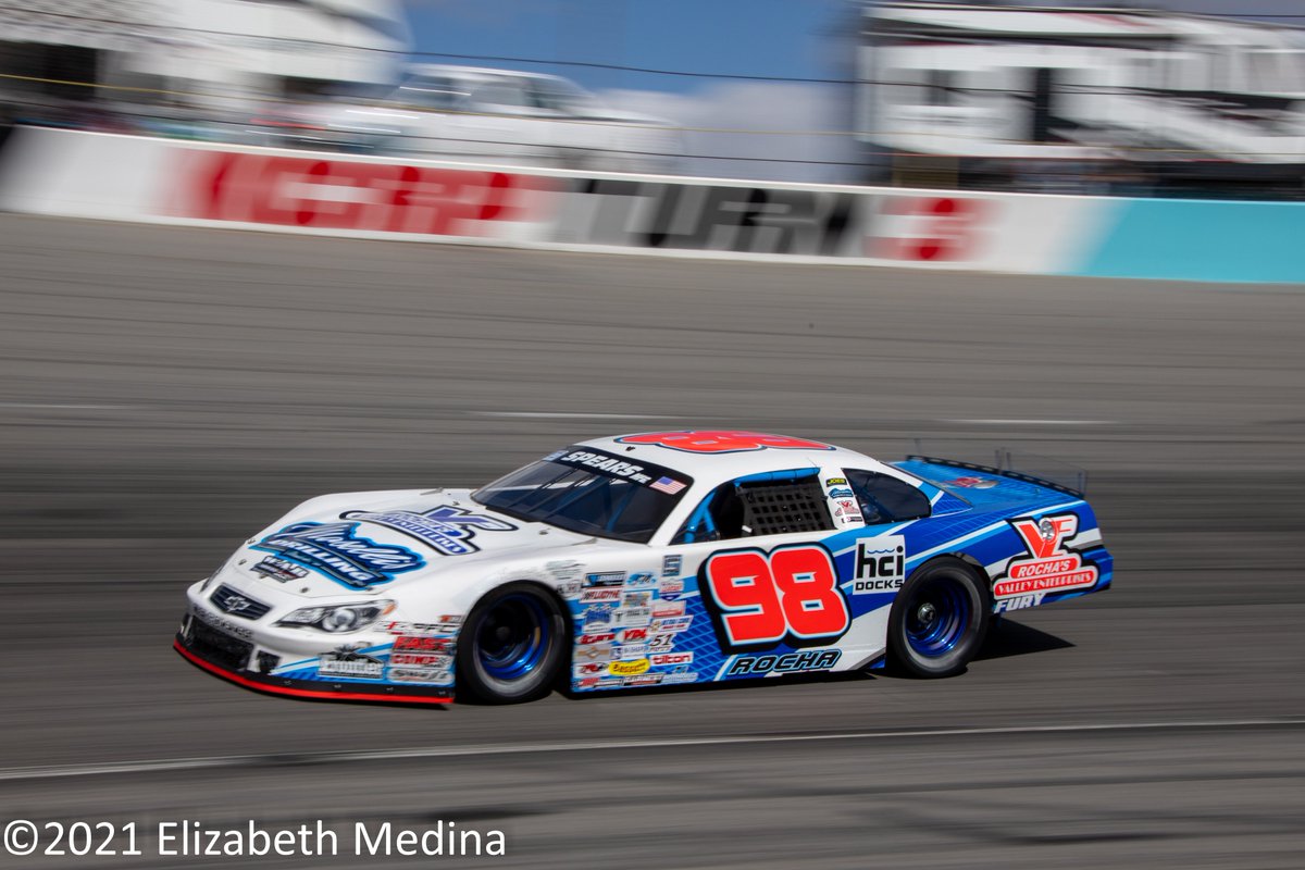 SRLSWTourSeries's tweet photo. #ThrowbackThursday with Blaine Rocha
PC 📷: Elizabeth Medina
#TBT #SPEARS #SRL #SouthwestTour #StockCar #Racing #WestCoast I @LBTV_racing I @KernRaceway https://t.co/X2BQniSEvy