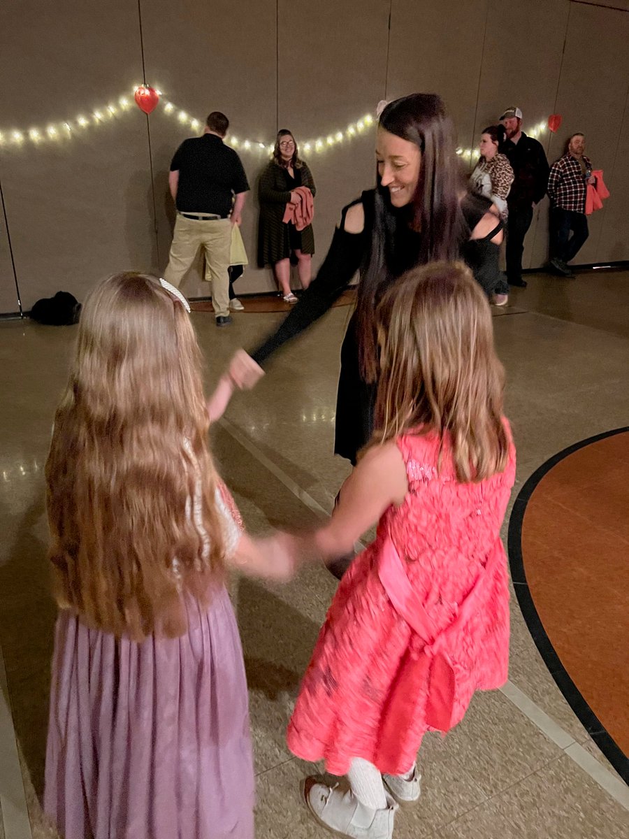 RHLSD_Colts's tweet photo. Secrest hosted our annual Special Persons Dance and Literacy Night on February 10. Activities included: dance lessons, a selfie station, a book reading and a VR demonstration of the new building project. It was an amazing night with over a 100 in attendance! 💃📖 #GoColtsRH https://t.co/4D4qrTklFe