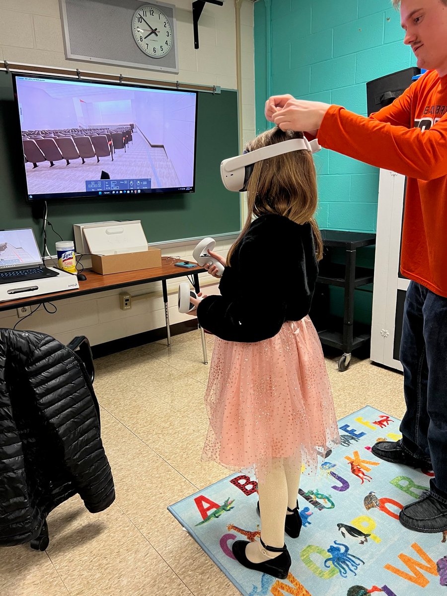 RHLSD_Colts's tweet photo. Secrest hosted our annual Special Persons Dance and Literacy Night on February 10. Activities included: dance lessons, a selfie station, a book reading and a VR demonstration of the new building project. It was an amazing night with over a 100 in attendance! 💃📖 #GoColtsRH https://t.co/4D4qrTklFe