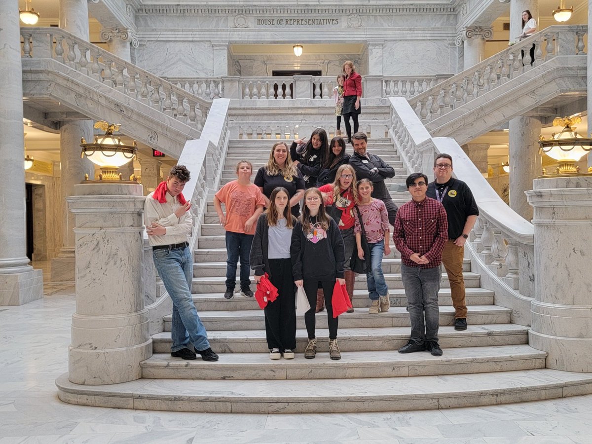 YouthServiceSLC's tweet photo. Thank you Kearns Jr High Afterschool staff and student for representing Youth Services so well for the Afterschool Day on the Hill on 2/14. #afterschool #KearnsJrHighSchool https://t.co/74gIL2bCE1