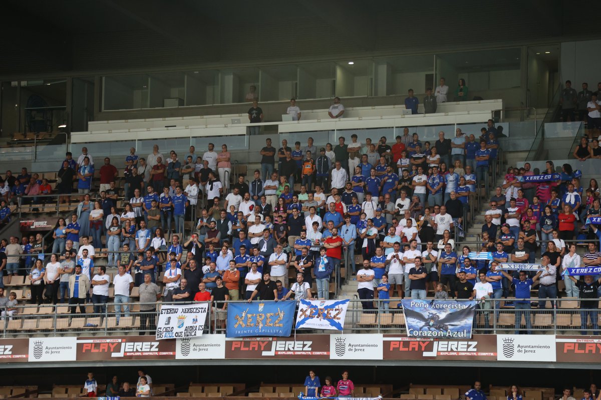 📢 ENTRADAS | #XerezSevillaC 

🎟️ Recordamos que los abonados de modalidad 𝐑𝐚𝐟𝐚 𝐕𝐞𝐫𝐝𝐮́ deben retirar su entrada de manera GRATUITA para acceder al partido

🏟️ El domingo también se pueden retirar entradas en taquillas de Chapín con descuento para socios