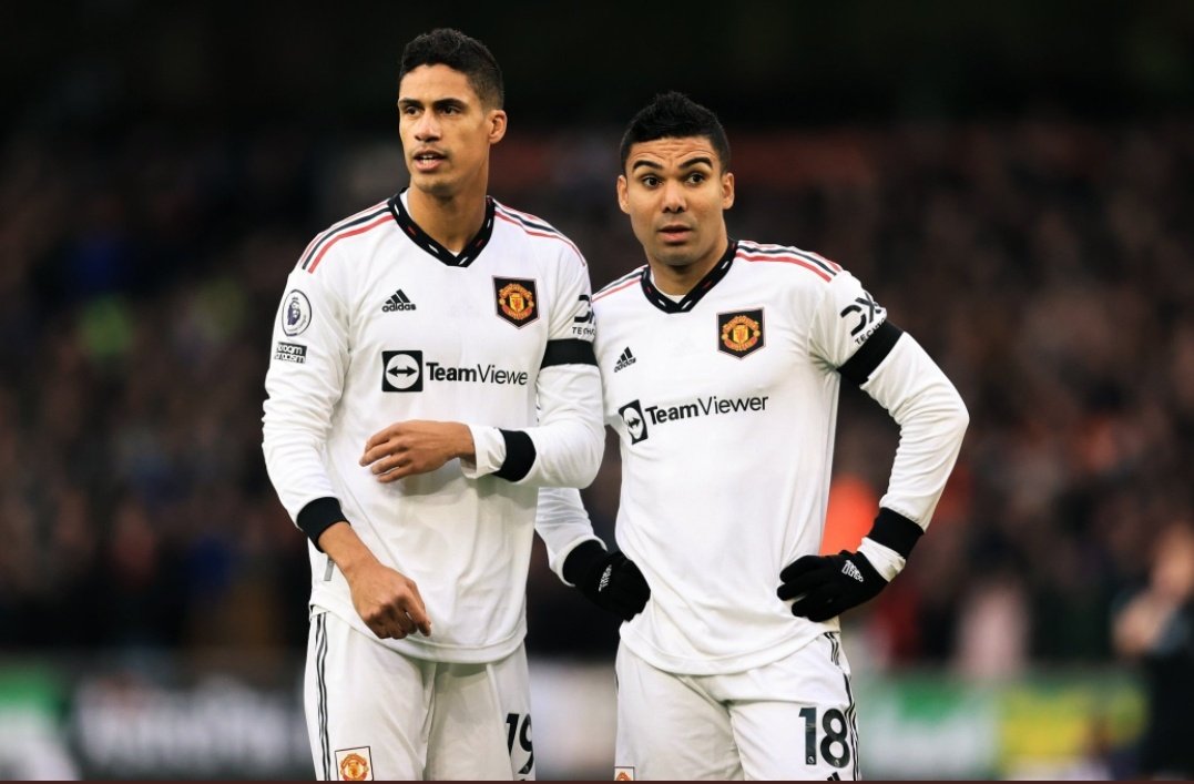 LsauceX's tweet photo. #BARMNU Casemiro and Varane.
2 madrista at camp nou in white. Some story. https://t.co/lxgqYzz66L