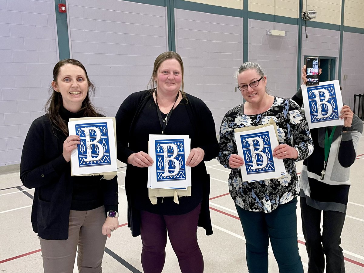 ststephenelem's tweet photo. We are very excited that four of our awesome teachers received their ‘B’ contracts from ASD-South today! #ssesbuzz https://t.co/JgQ1sVb5p7