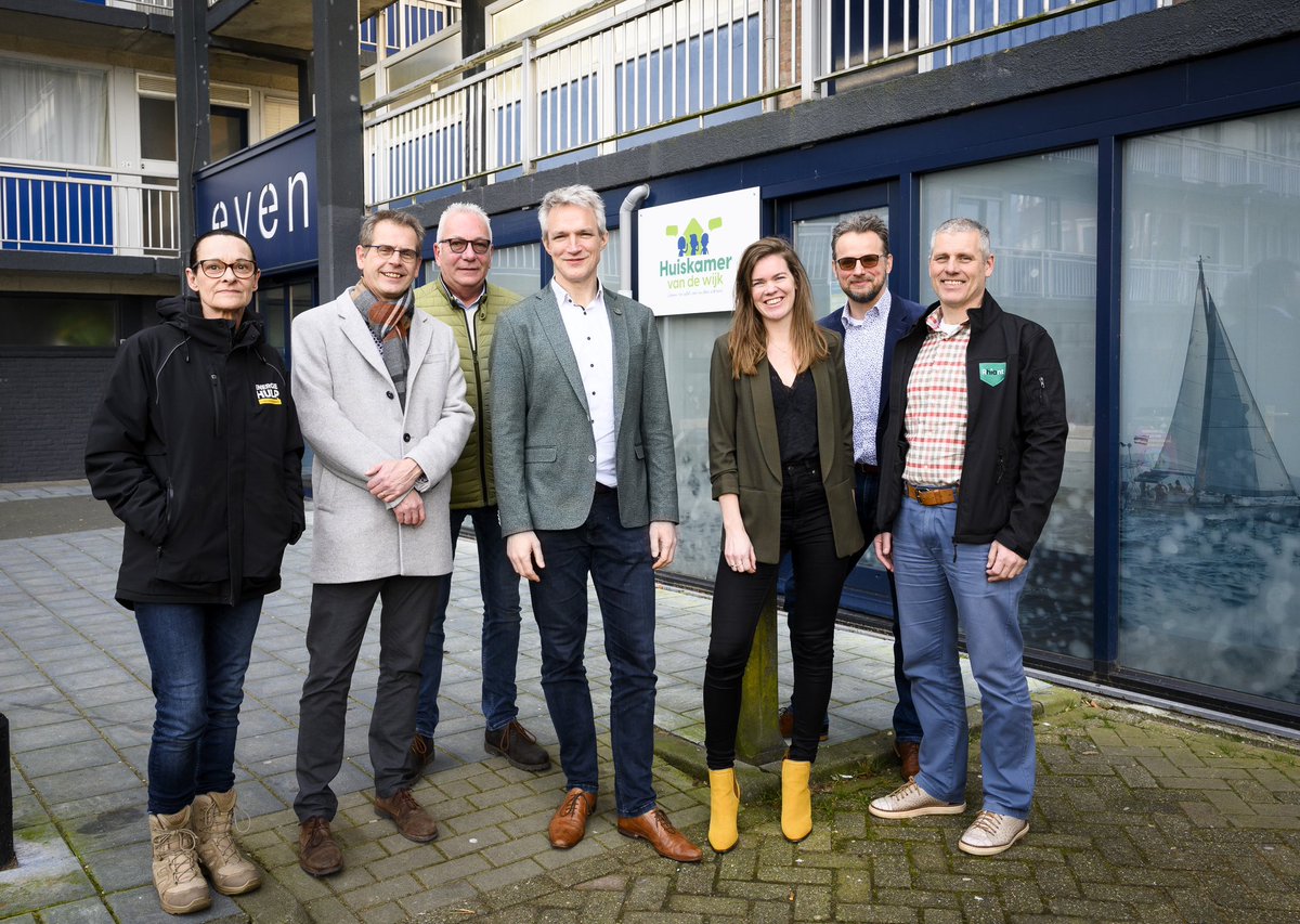 Hendrik-Ido-Ambacht tweet media