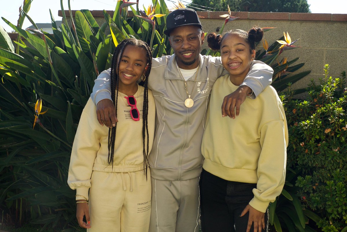 40TonsBrand's tweet photo. Family over everything 😎

Text ’40 Tons’ to 420-420 to stay updated on 40 Tons!
•
•
•
•
•
•
#freethe40k #40tons #familyovereverything #family #quote https://t.co/2GuOLJJv3Z