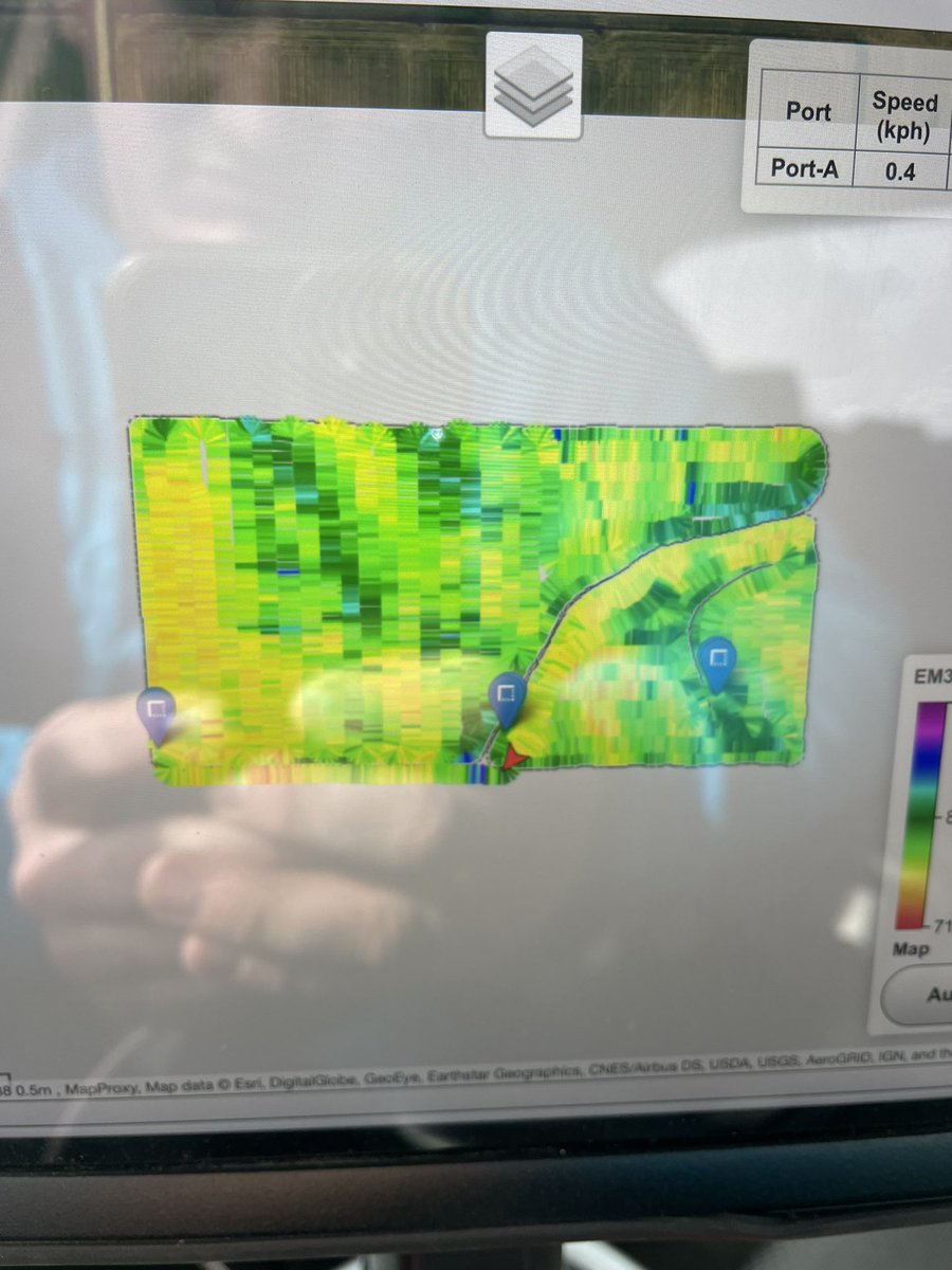 TrentMastny's tweet photo. 1st day in a while the weather has allowed us to get some fields #swatmap. Next level variable rate starts with @swatmaps https://t.co/wiWt4wgEB0