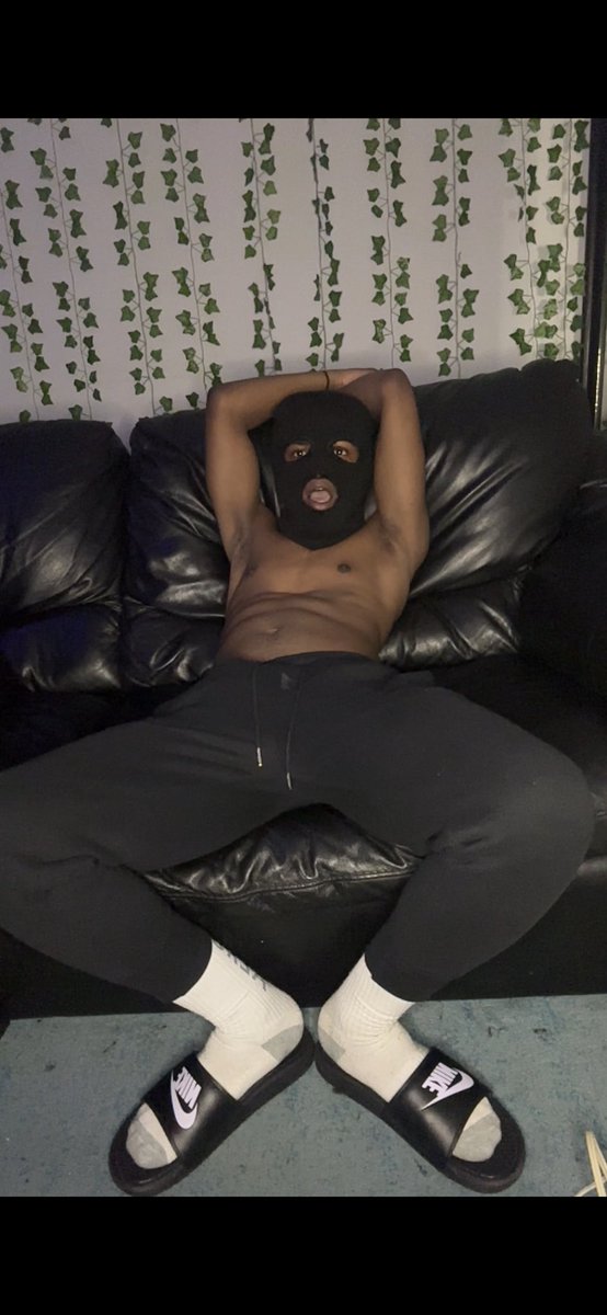 I need a foot massage 💆🏽‍♂️