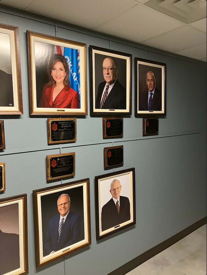 ok4publiced's tweet photo. Just like his mentor Janet Barresi, Ryan Walters has dismantled the Educators Hall of Fame “Wall of Honor” from the State Department of Education. #oklaed https://t.co/4081NuufxN